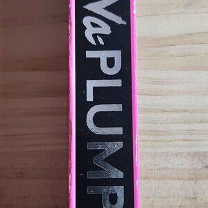 Buxom Va-Va Plump Shiny Liquid Lipstick in Lights Down